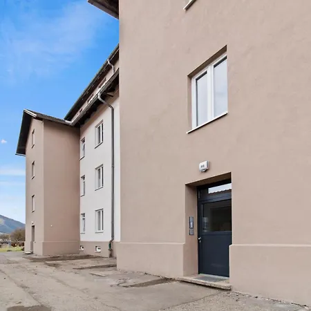 Farawayhomes Leoben #p82 *