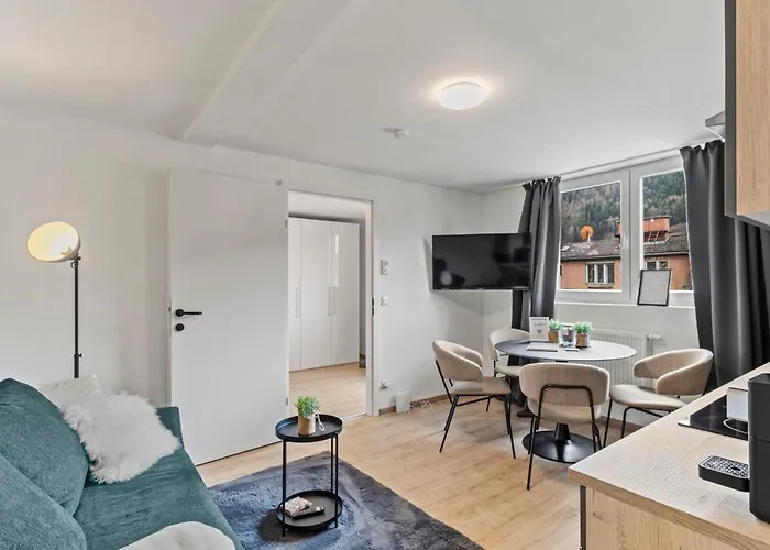 Farawayhomes Leoben #p82 *