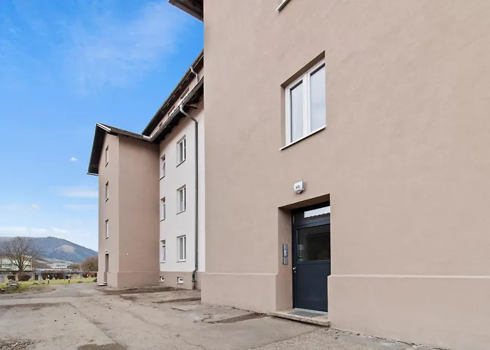Farawayhomes Leoben #p82 *